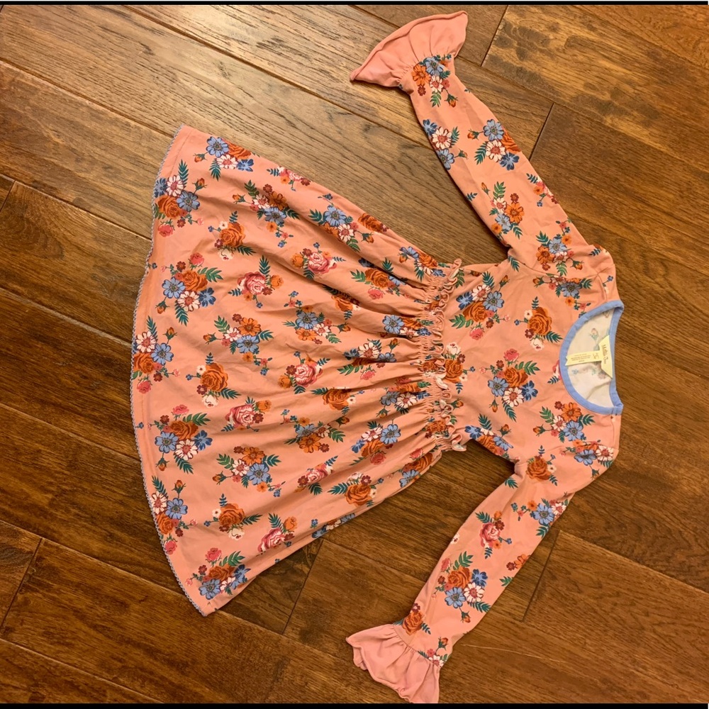 Girls size 6 Matilda Jane dress.